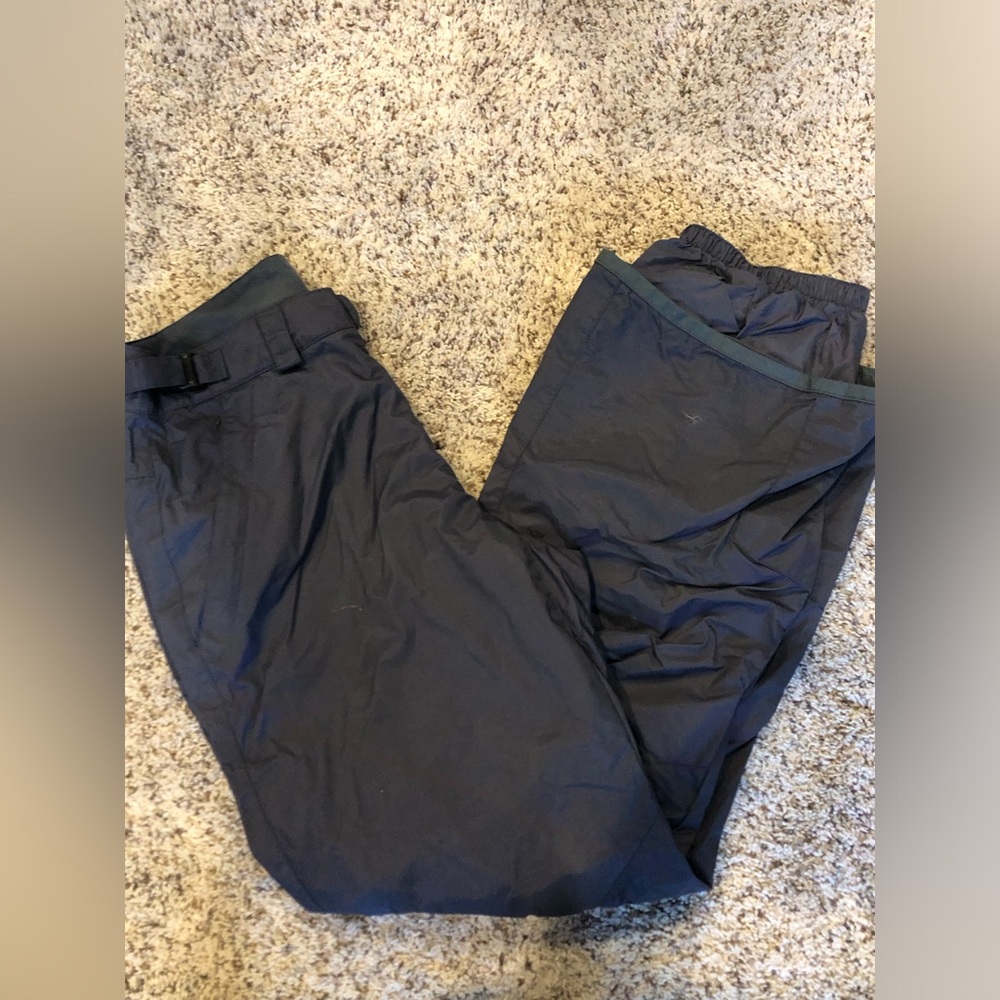 gray snow pants